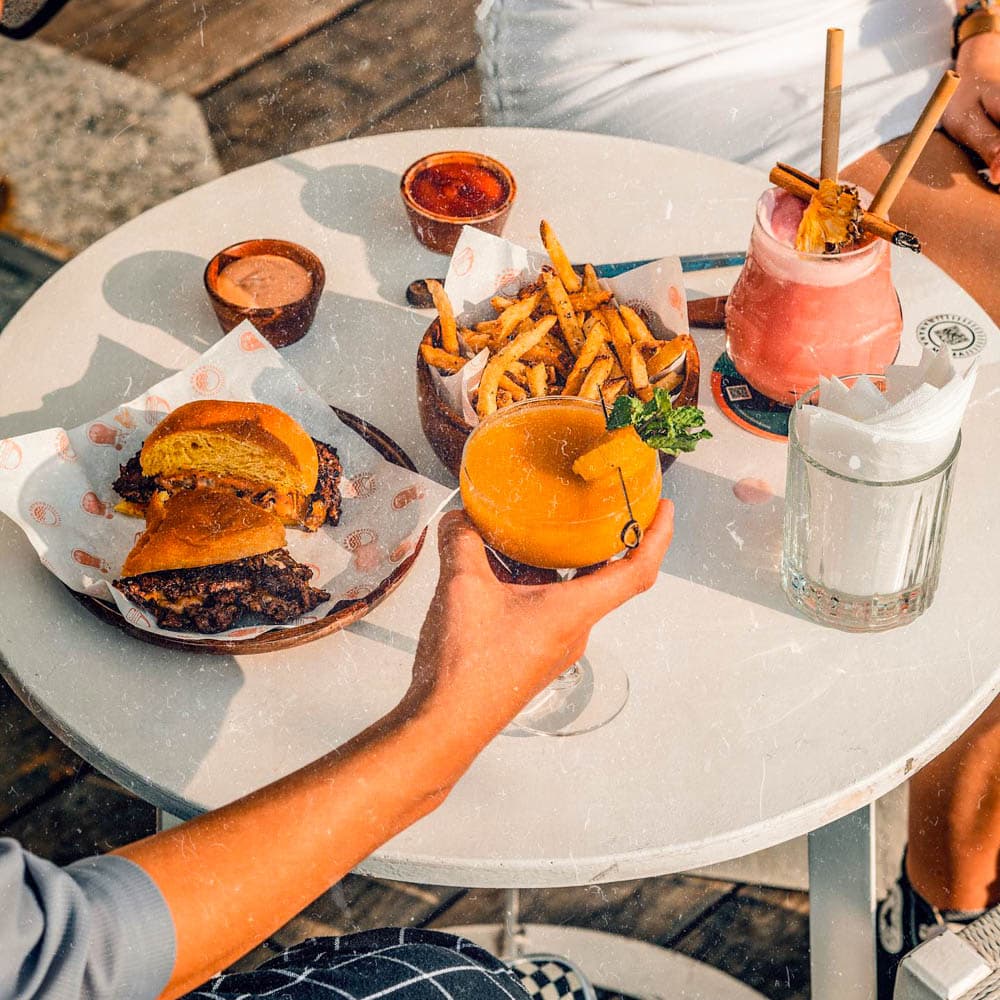 Banana Mama Rooftop Bar & Kitchen — 
