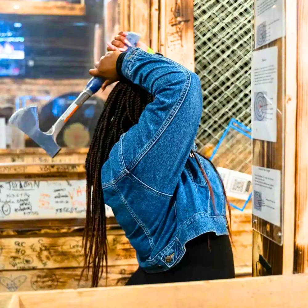 Craft Axe Throwing — 