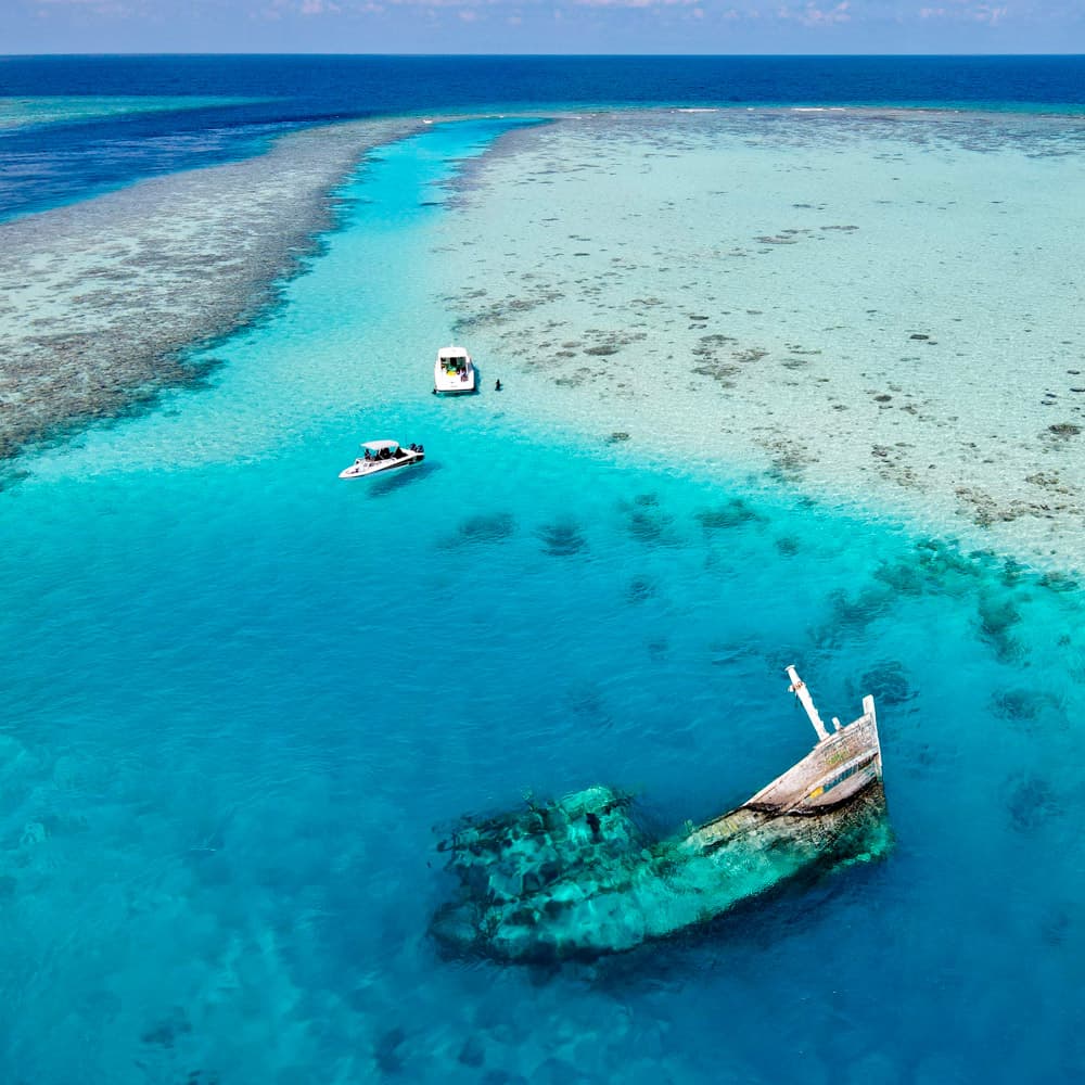 Vaavu Shipwreck — Maldives, Asia