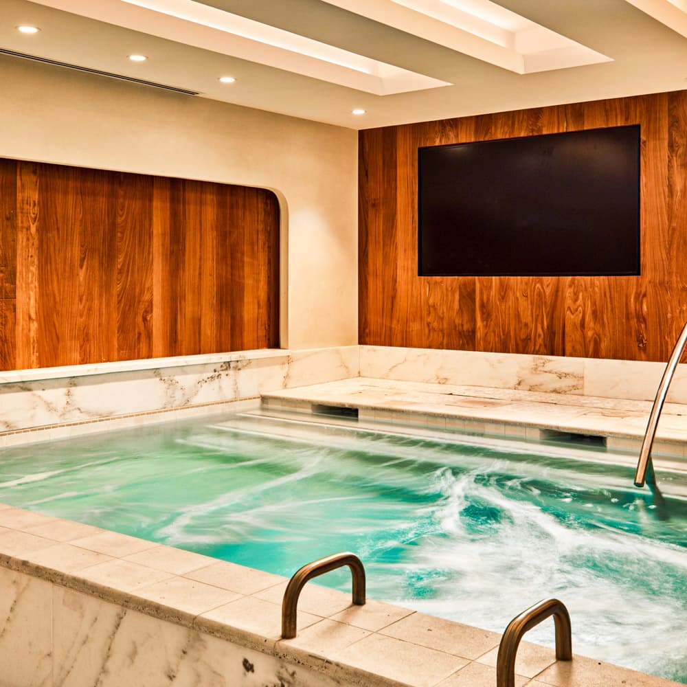 Global Ambassador Hotel — 