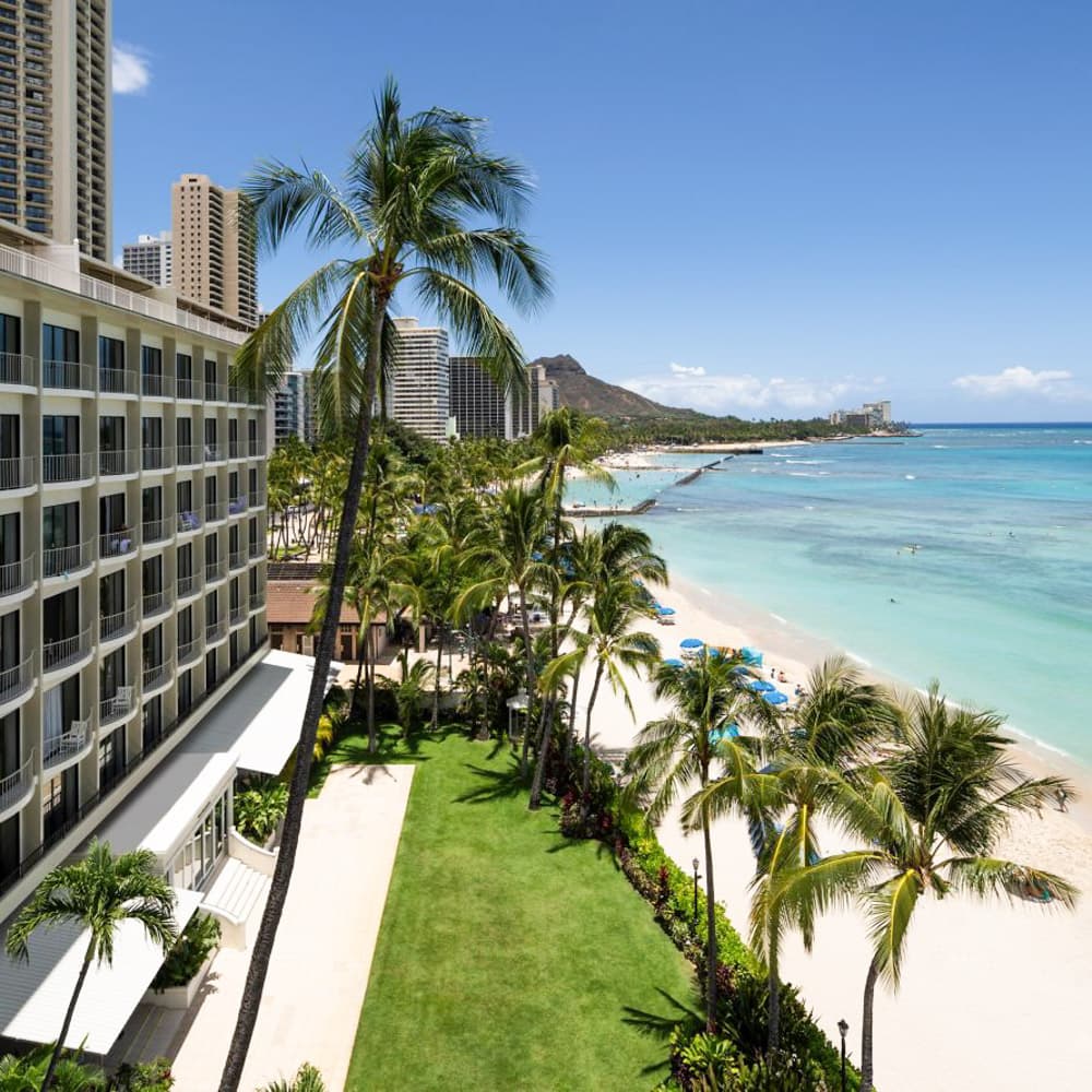 Moana Surfrider Waikiki — 