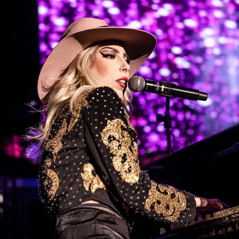 Legends in Concert — 