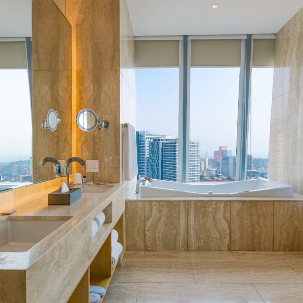InterContinental Luanda Miramar — 