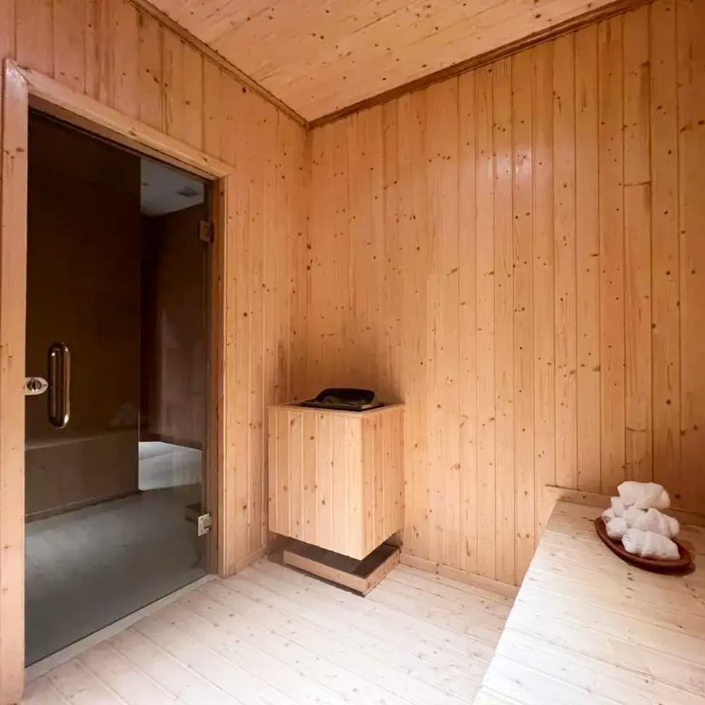 Mumba Lodge — 