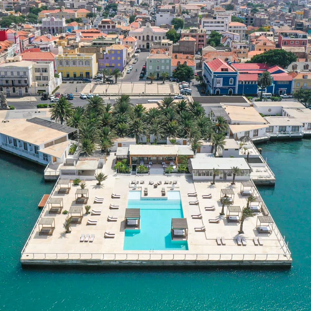 Mansa Marina Hotel — 