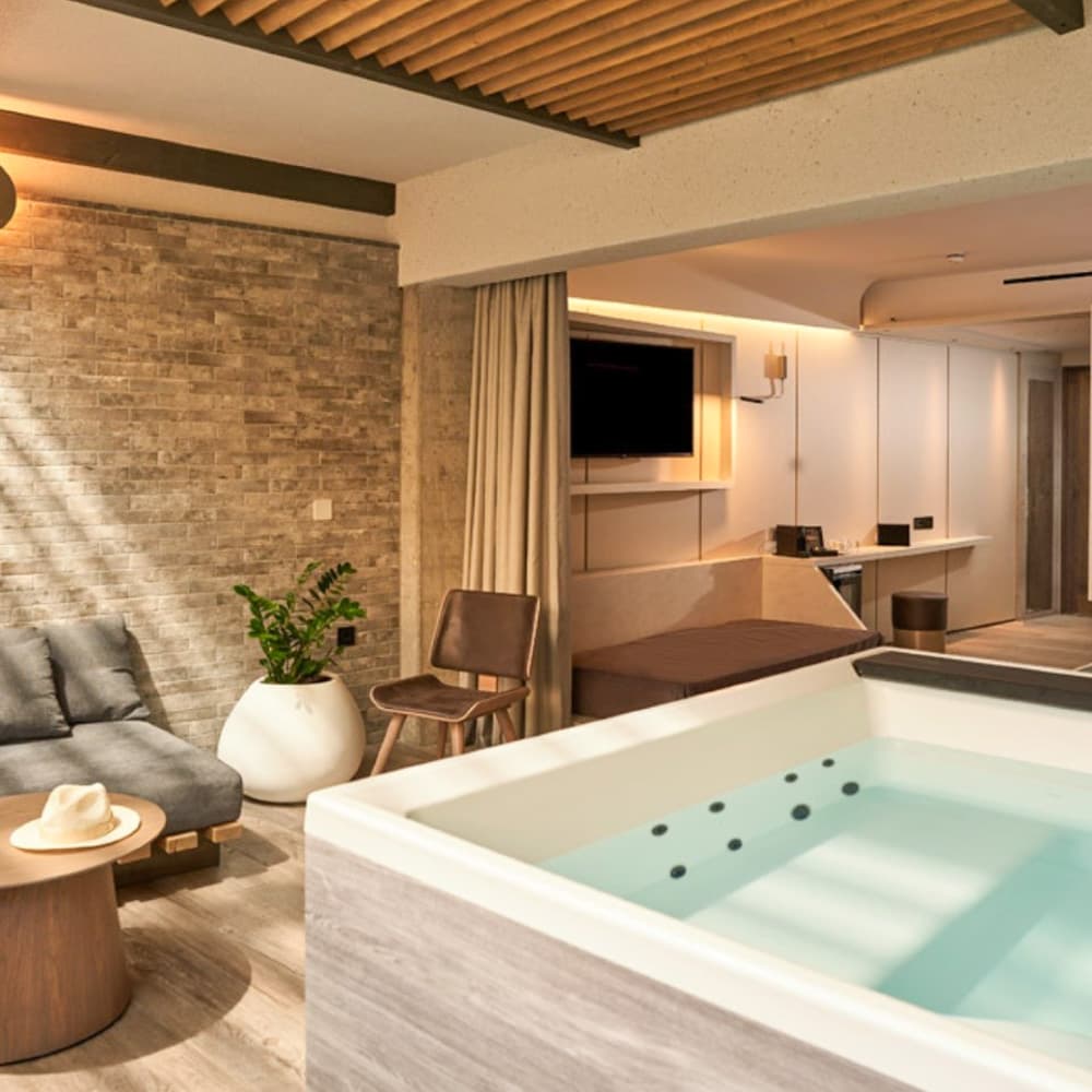 Nautilux Rethymno by Mage Hotels — 