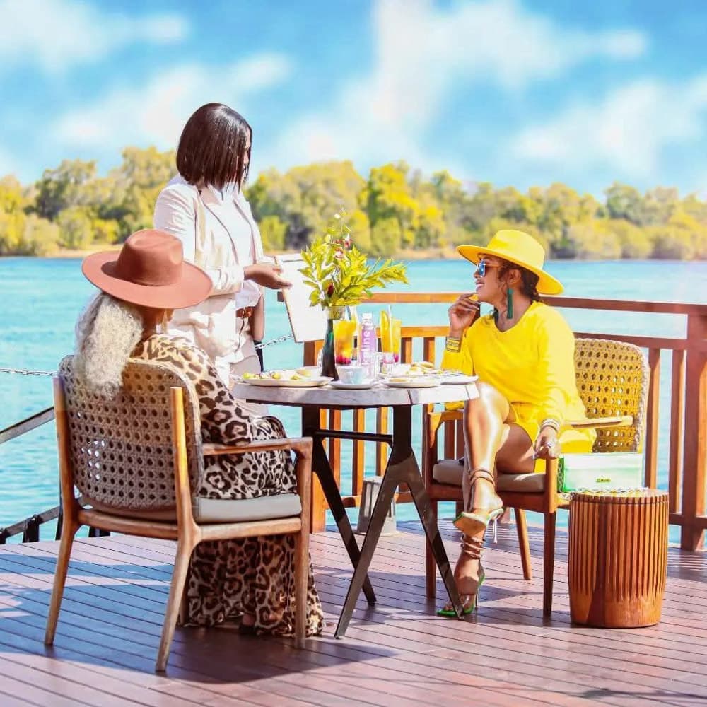 Radisson Blu Livingstone — 