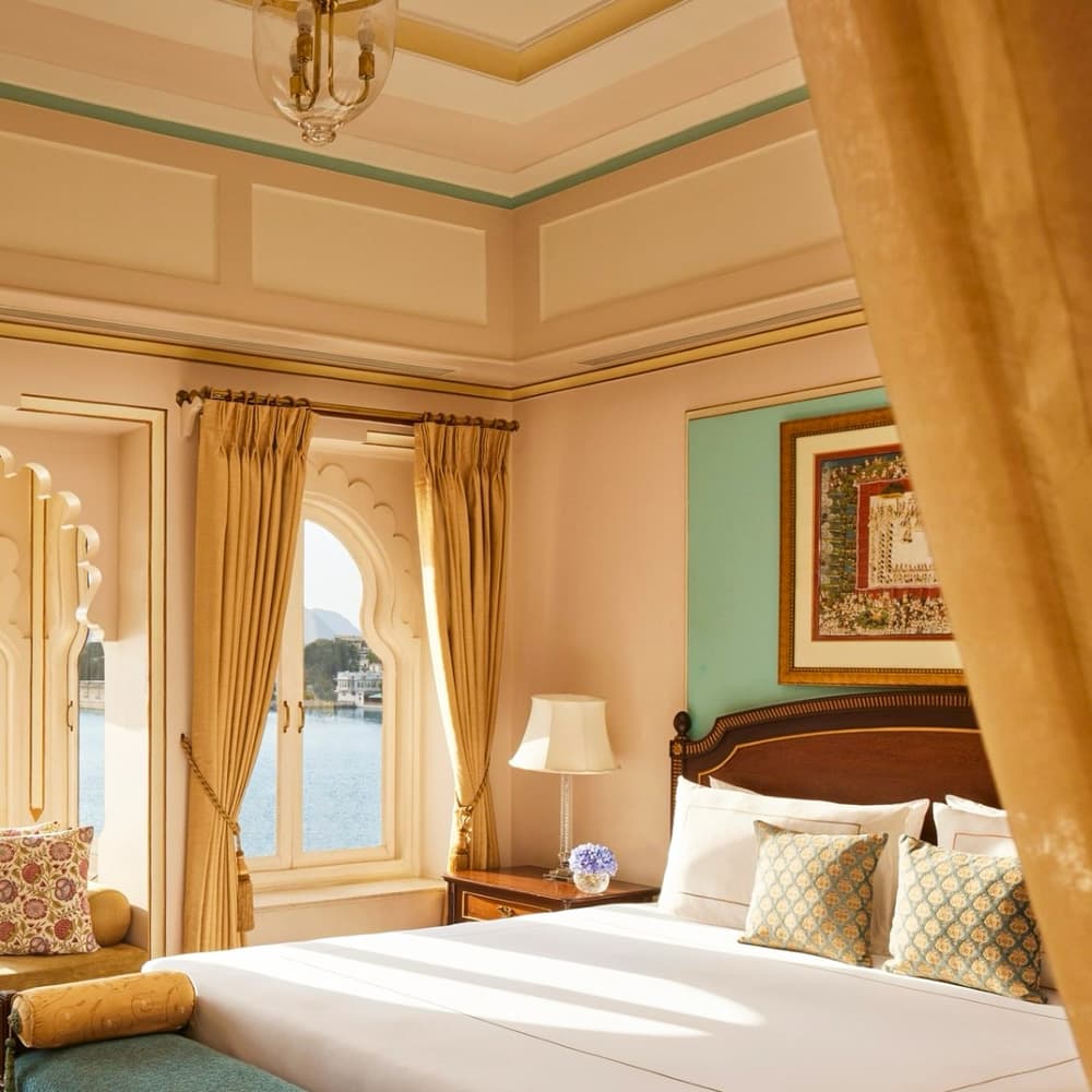 Taj Fateh Prakash Palace — 