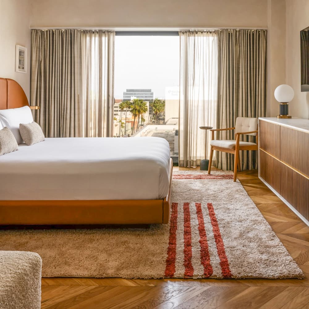 SIXTY Beverly Hills Hotel — 
