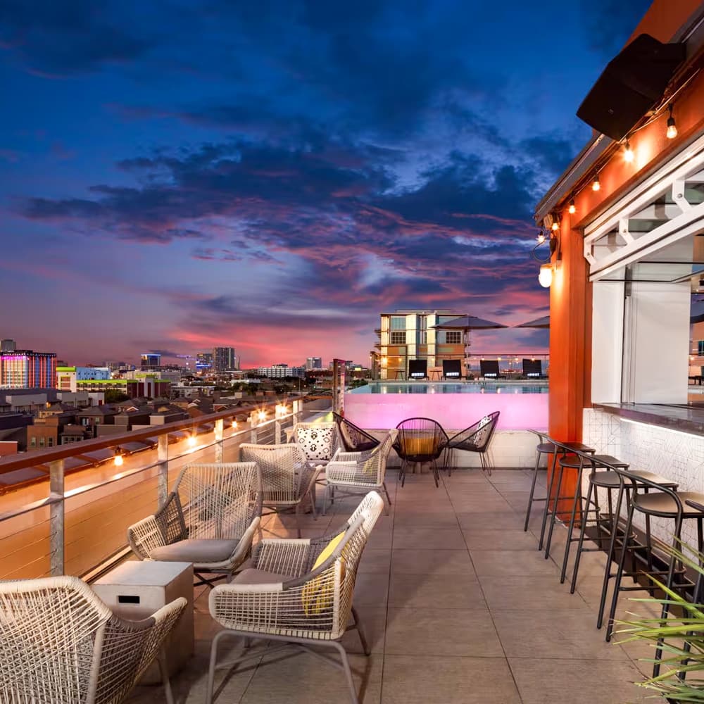 Gallery Rooftop Lounge — 
