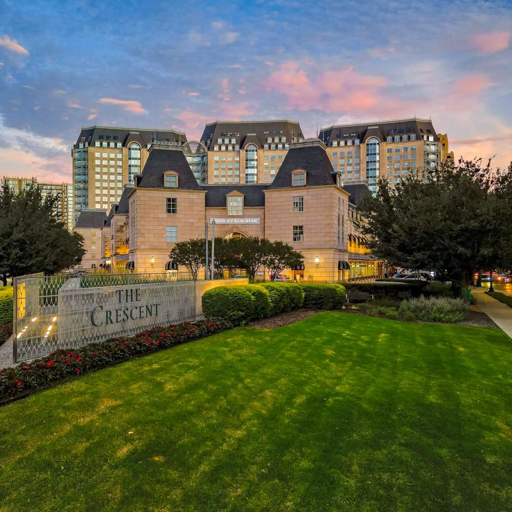 Hotel Crescent Court — 