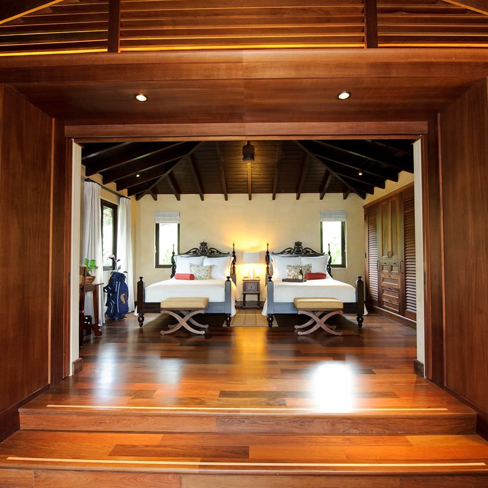 Royal Isabela — 