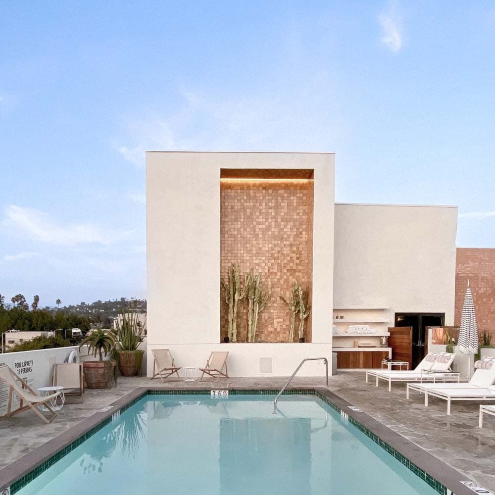 Silver Lake Pool & Inn — 