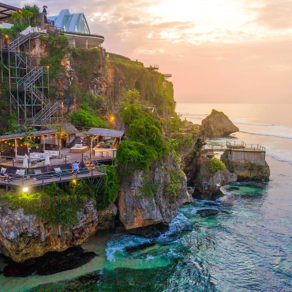 Ulu Cliffhouse — 