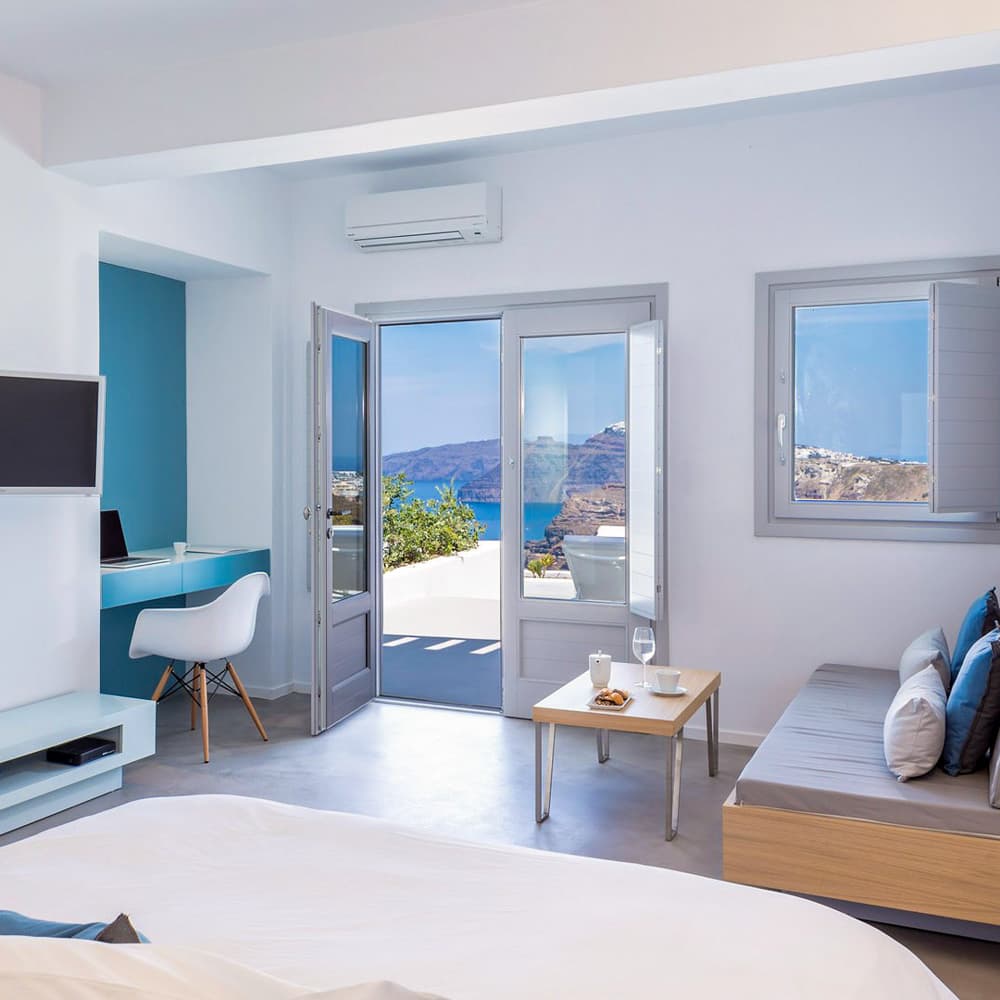 Alti Santorini Suites — 