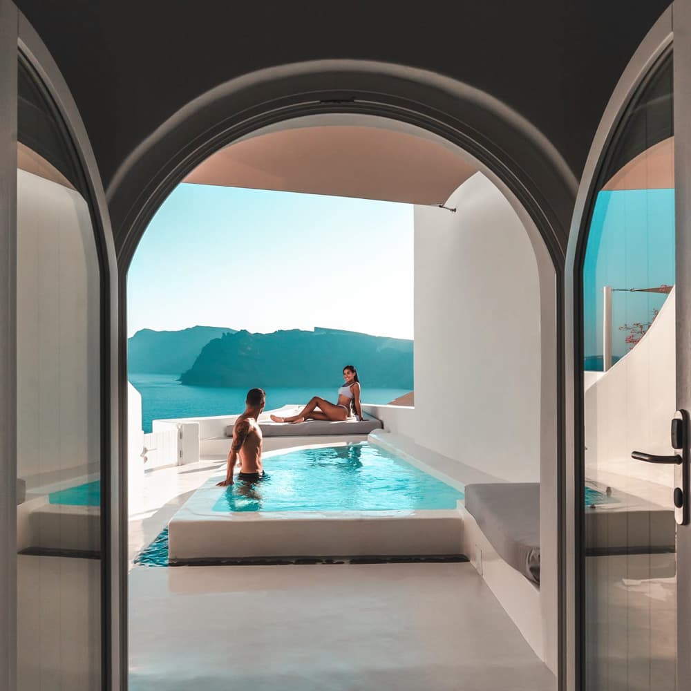 Aspaki Exclusive Hotel — 