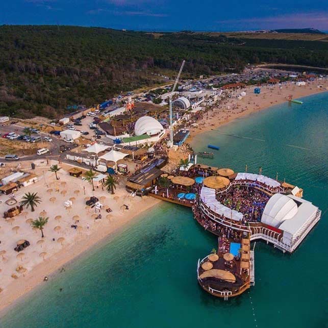 Noa Beach Club, Pag — 