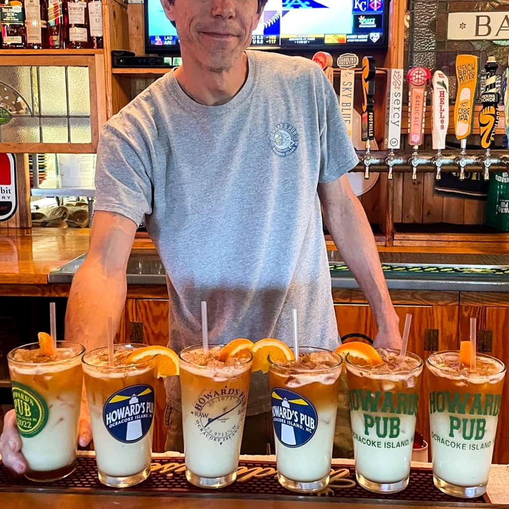 Howard's Pub — 