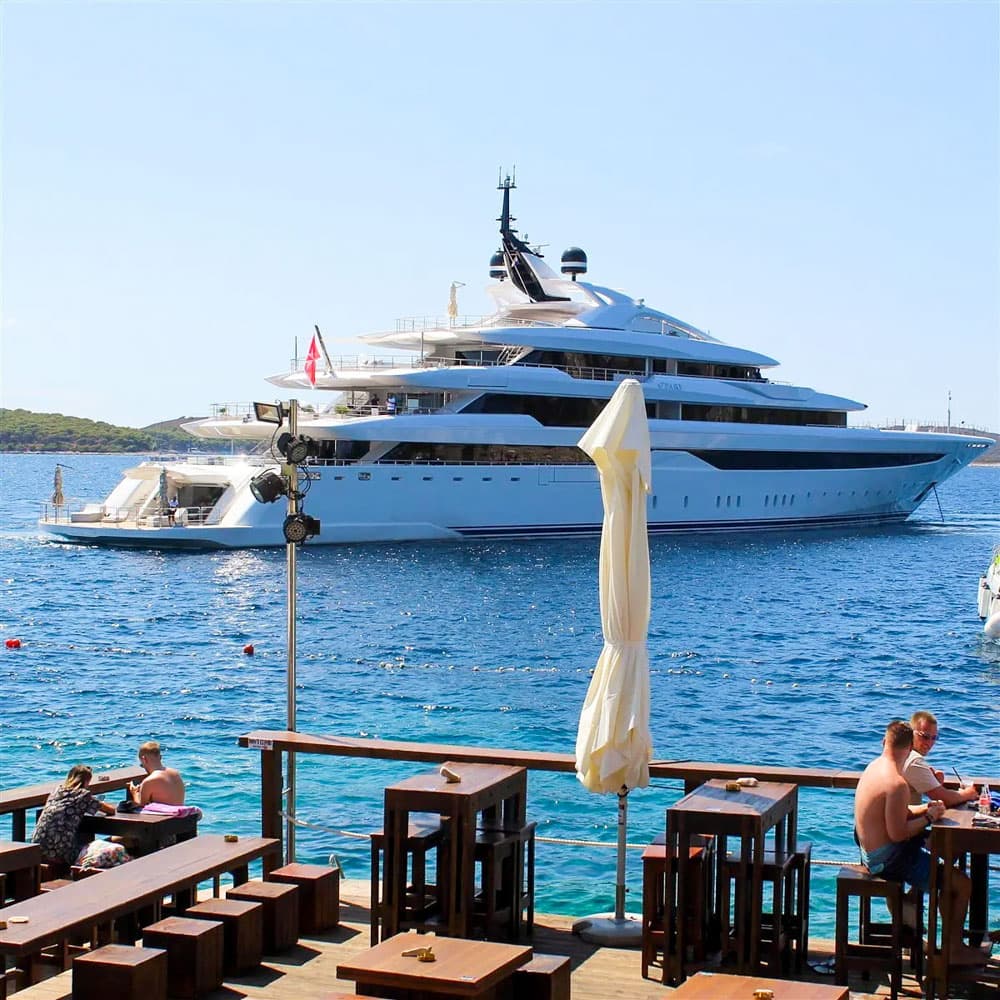 Hula Hula, Hvar — 