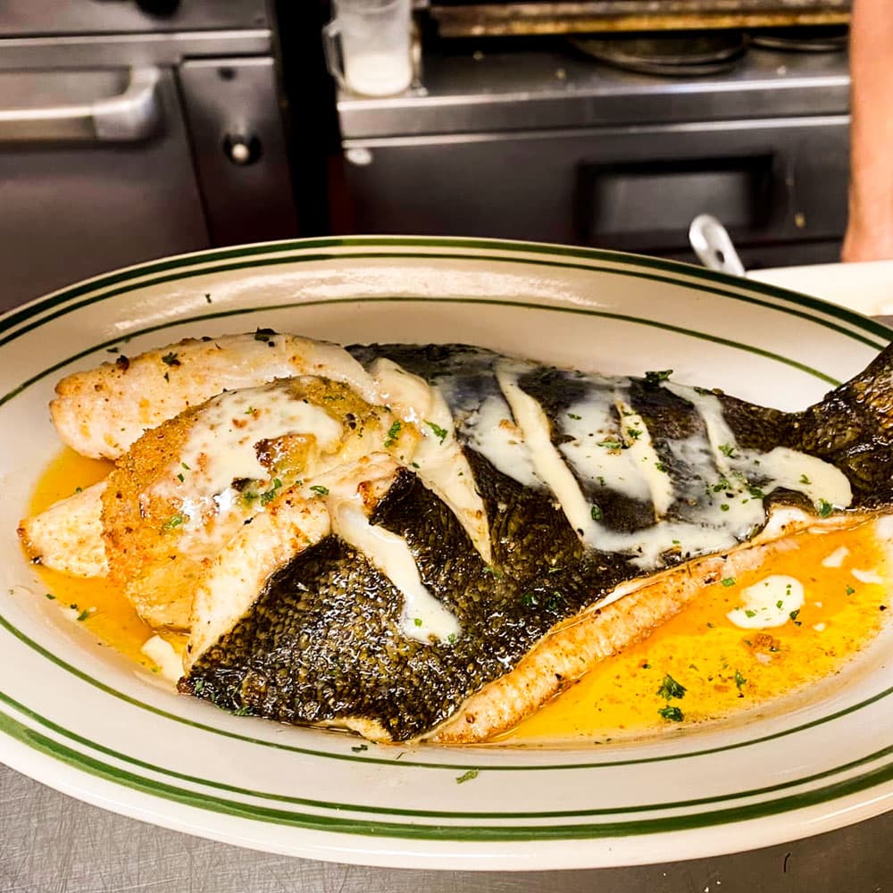 Lakefront Dining on the Northshore — 
