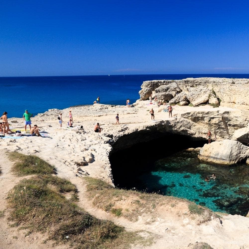 Grotta Della Poesia — 