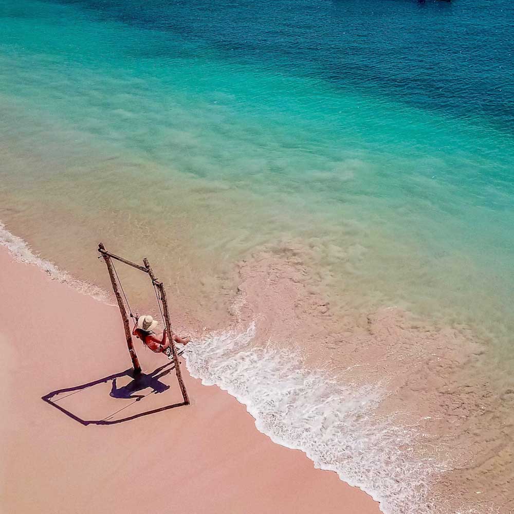 Pink Beach, Lombok — Indonesia, Asia