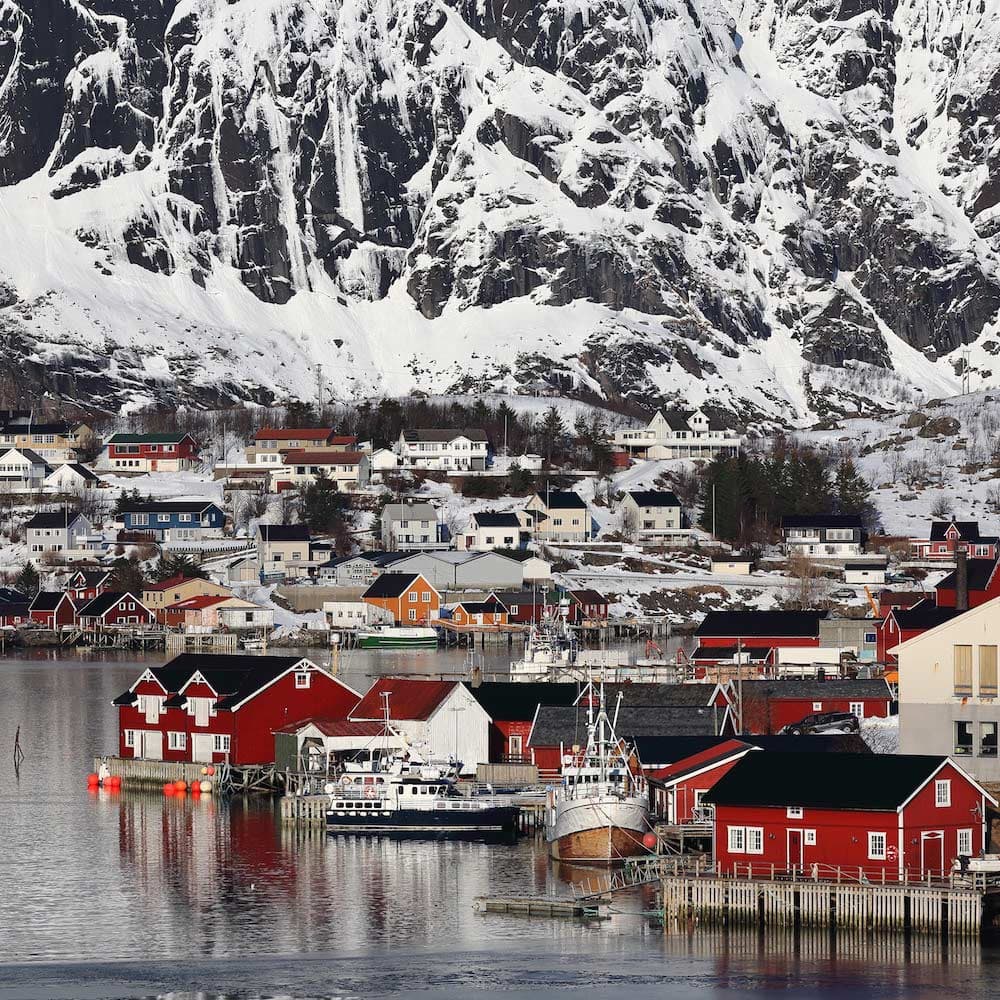 Reine Village — 