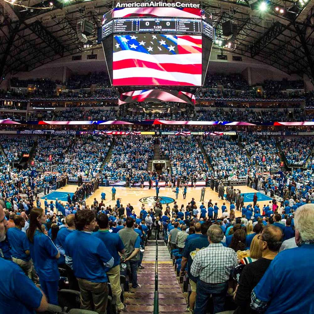 Dallas Mavericks at American Airlines Center — 