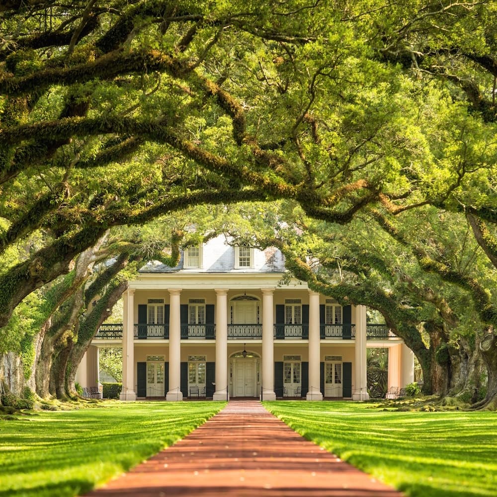 Historic River Road Plantations — New Orleans, Louisiana, United States, North America