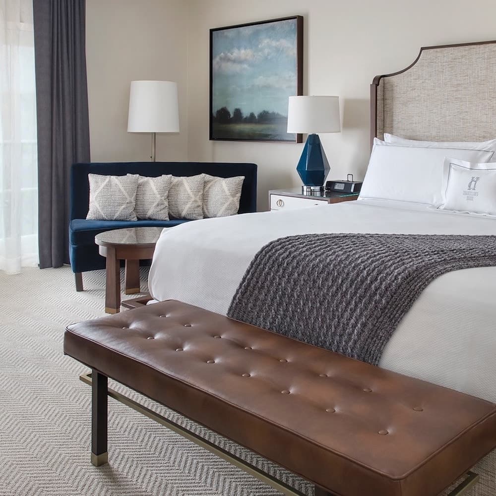 The Oliver Hotel — 