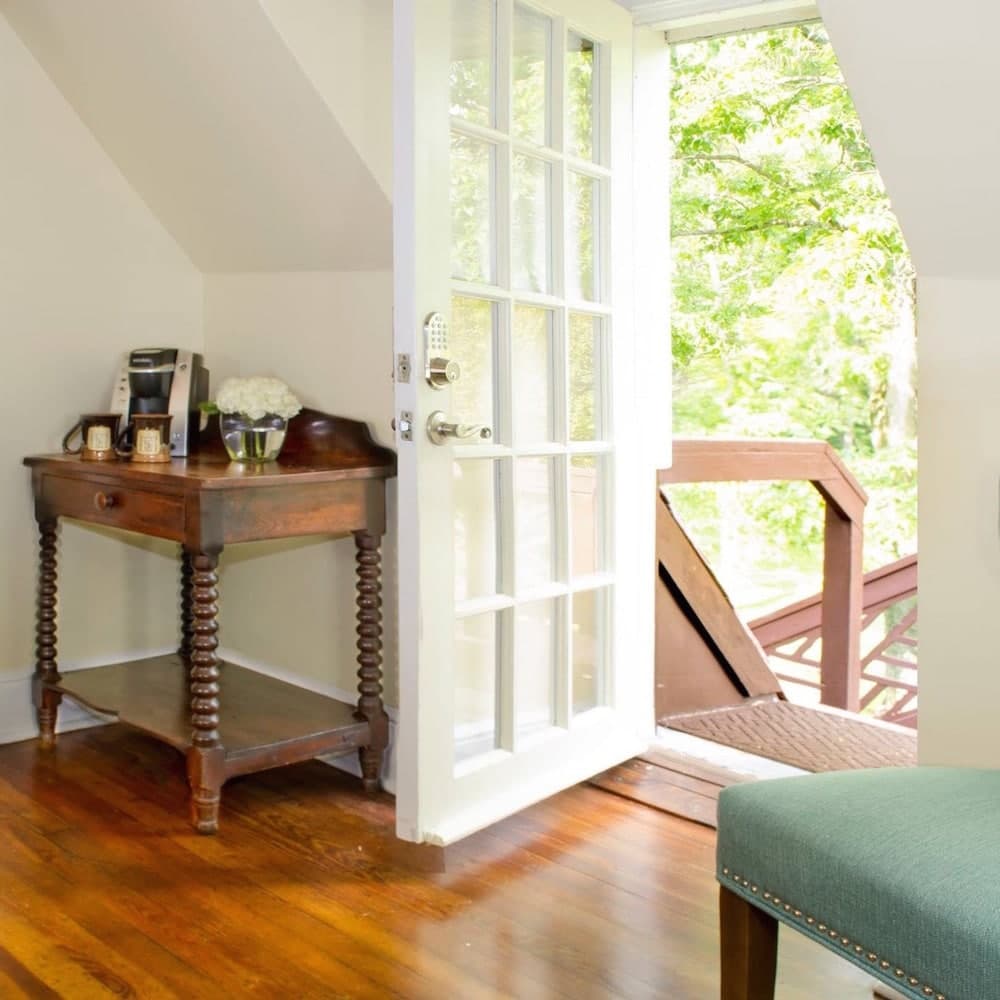 Hillbrook Inn — 