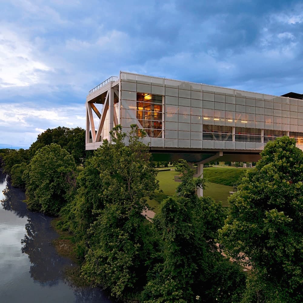 William J Clinton Library & Museum — 