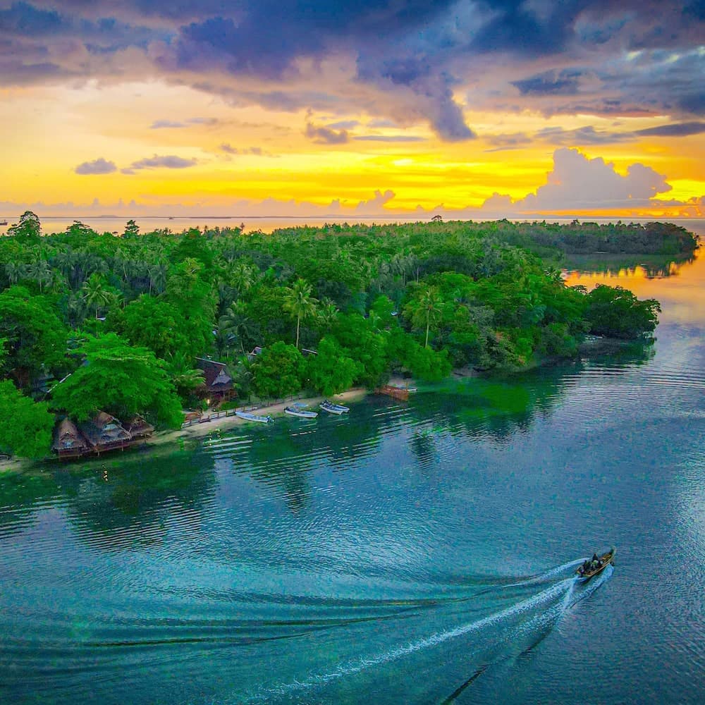 Nusa Island Retreat — 