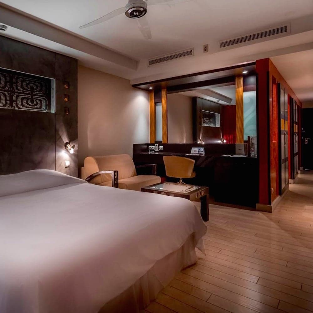 Manava Suite Resort, Tahiti — 