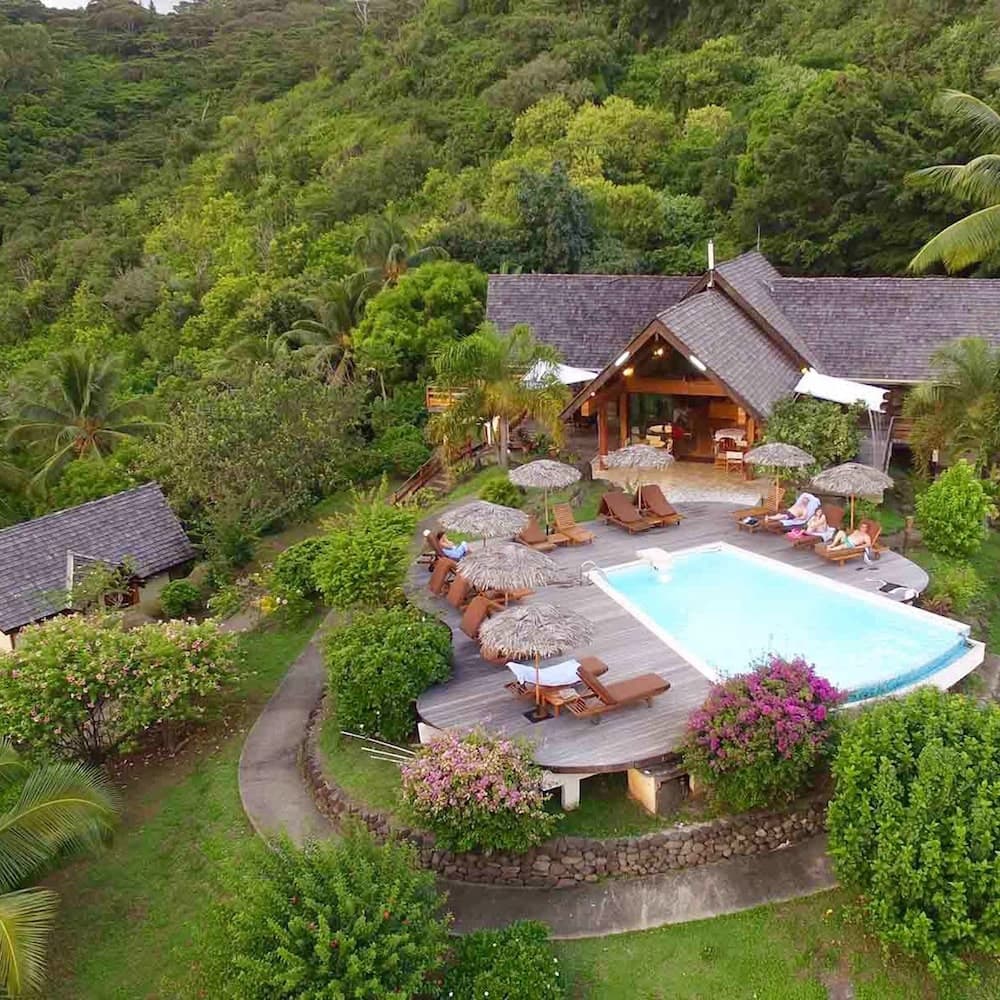 Hiva Oa Hanakee Pearl Lodge — 