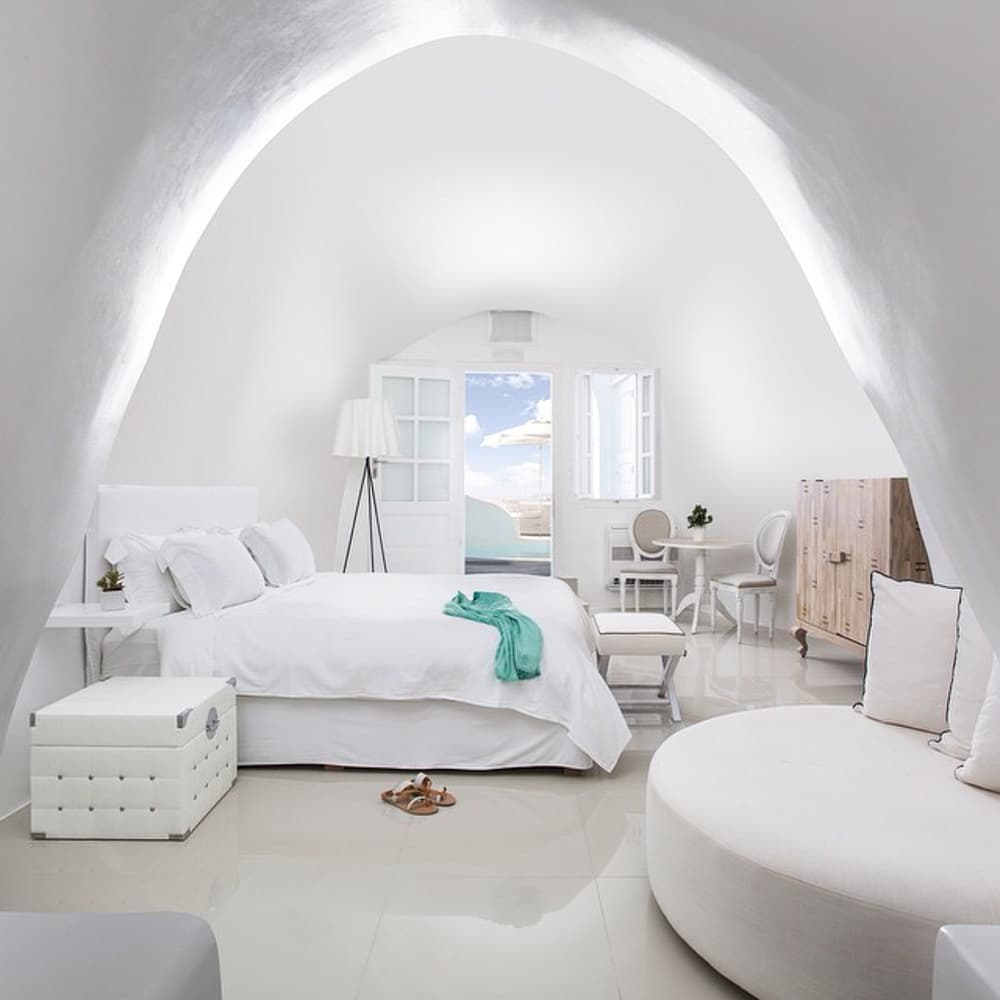 Kirini Hotel — 