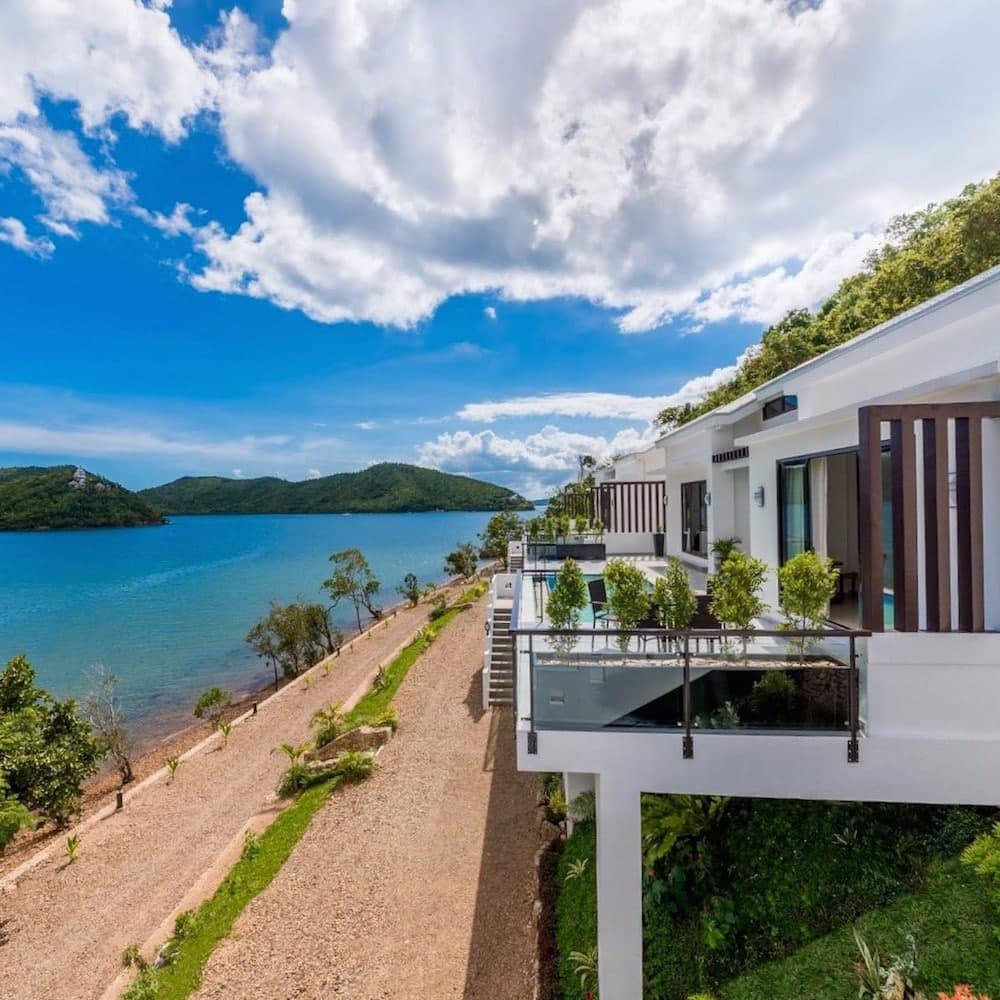 Busuanga Bay Lodge — 