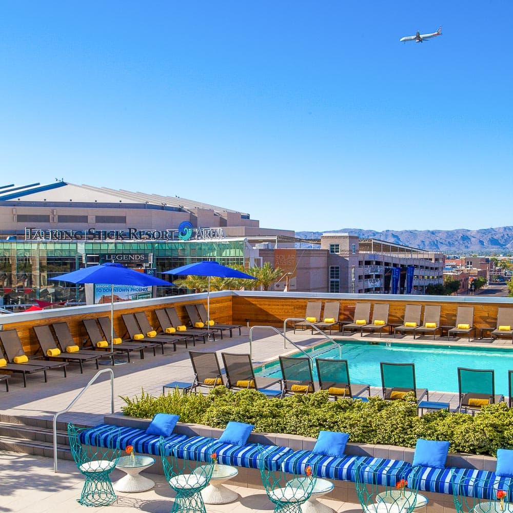 Eden Rooftop Bar — 