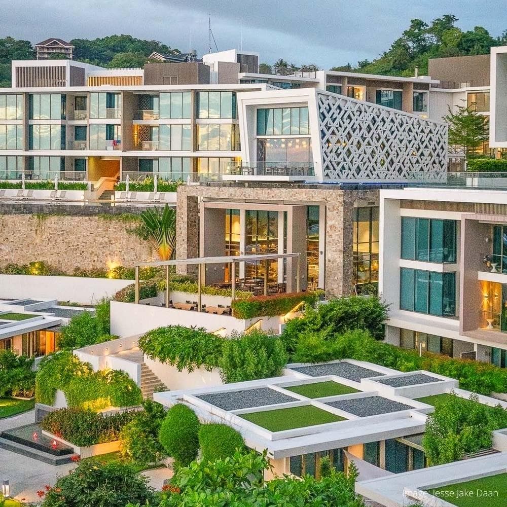 Crimson Resort & Spa, Boracay — 