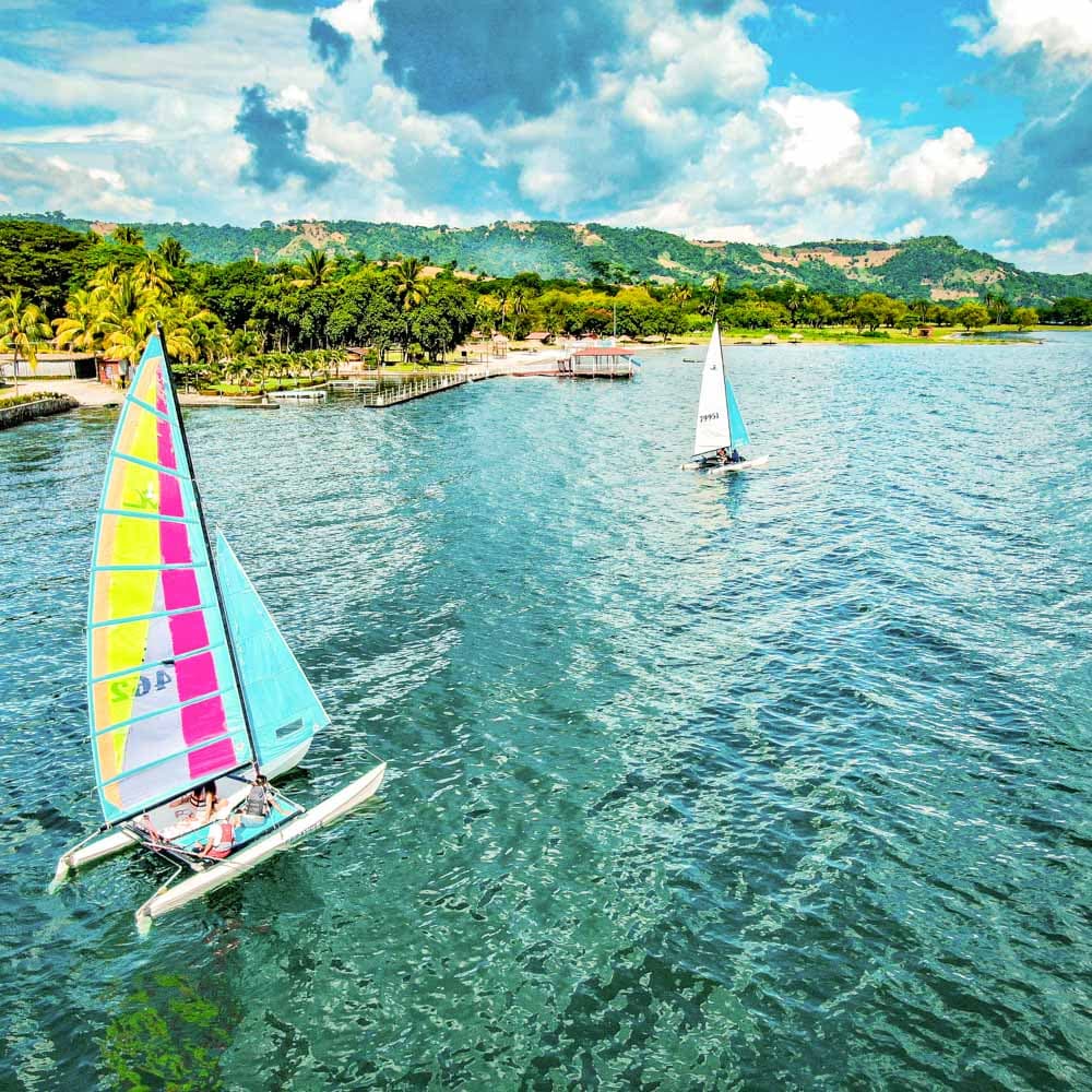 Lago de Ilopango — El Salvador, Central America