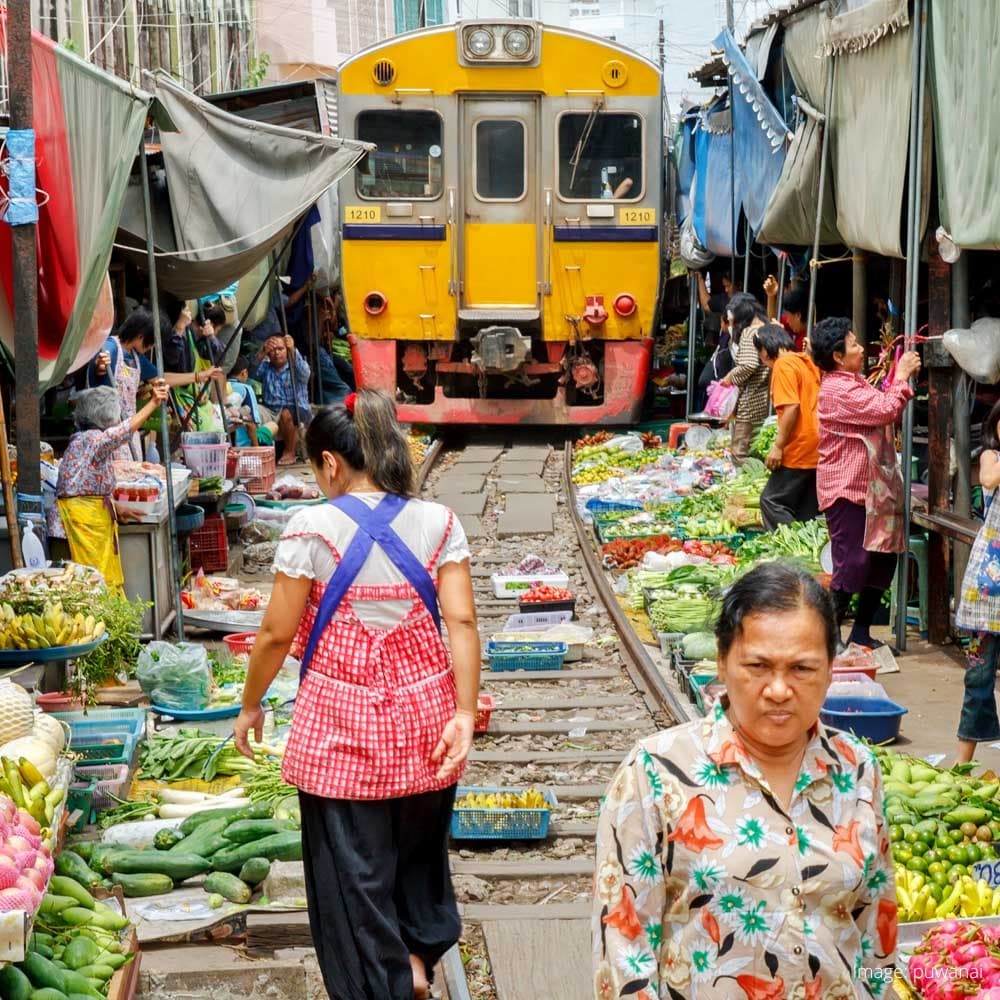 Maeklong Railway Market — 