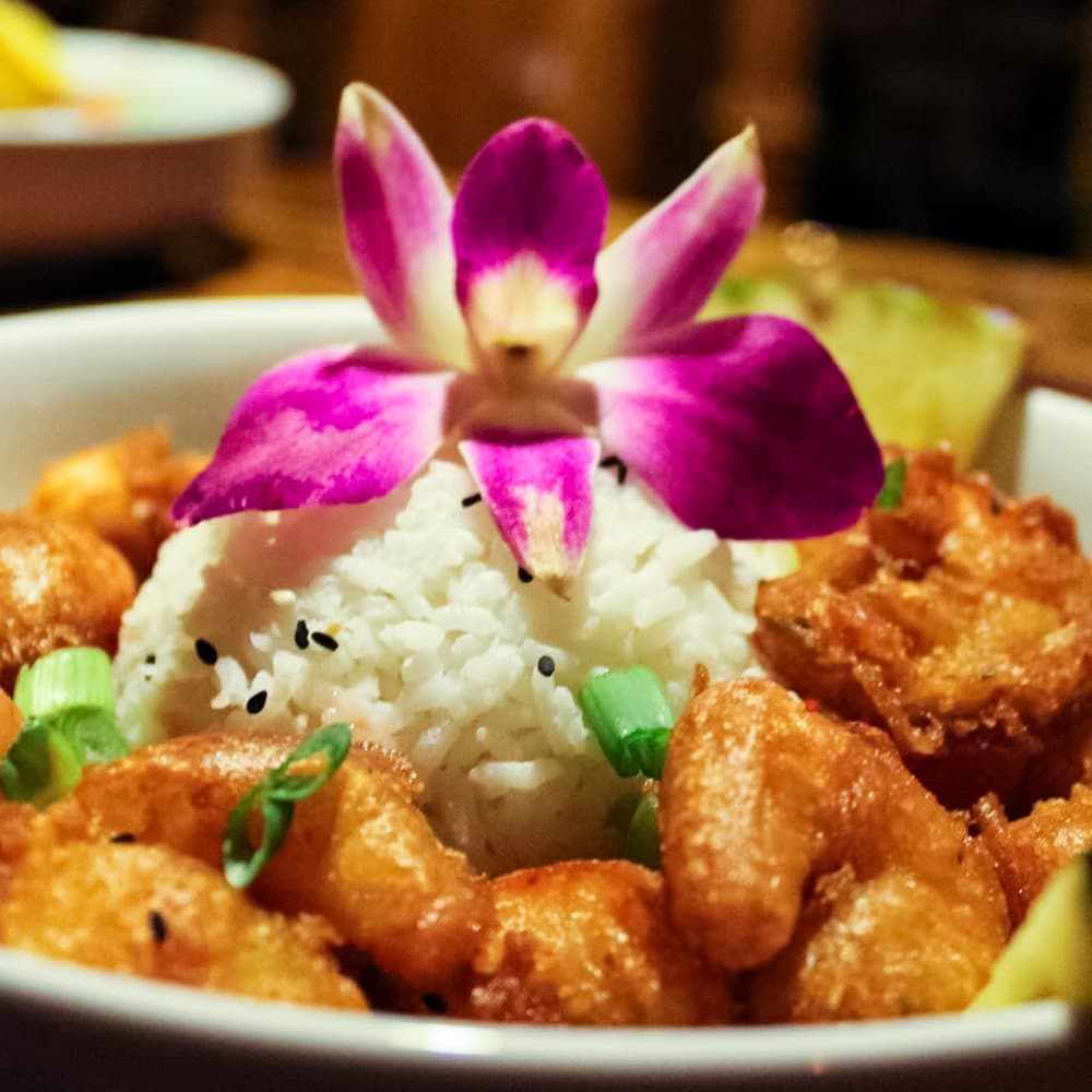 Kon Tiki Restaurant & Lounge — 