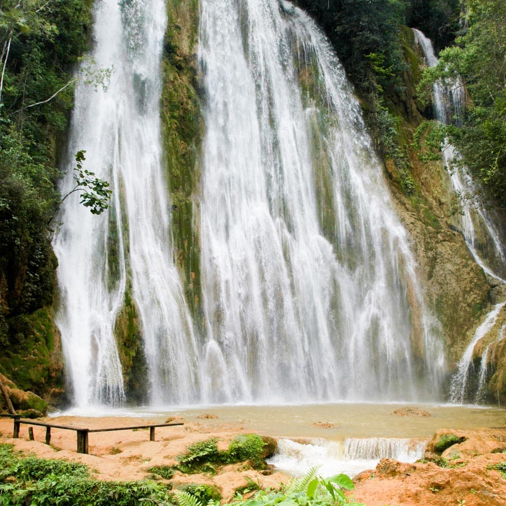 El Limon Waterfall — 