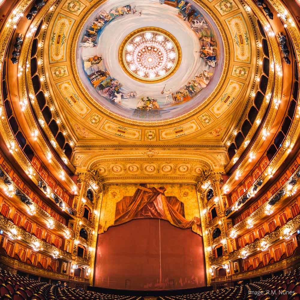 Teatro Colon — 