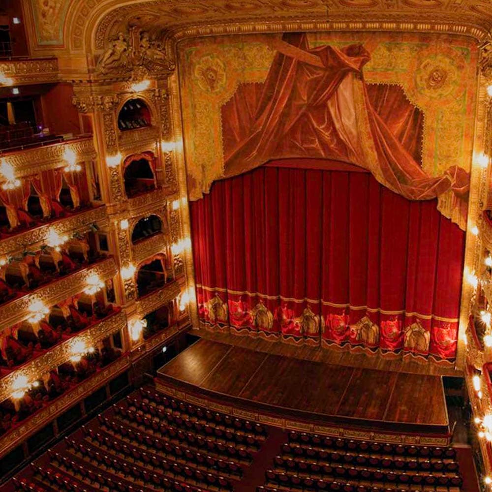 Teatro Colon — 