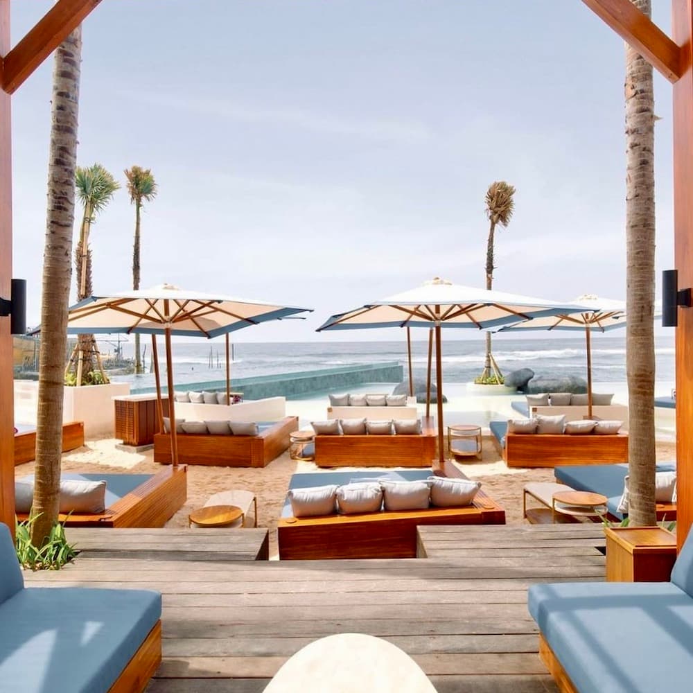 Cattamaran Beach Club — 