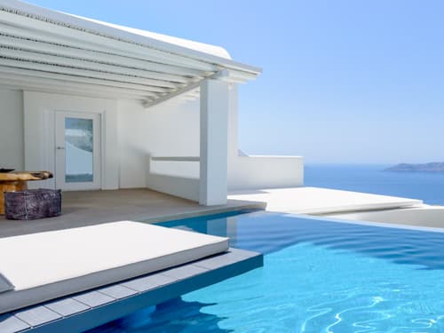Honeymoon Pool Suite