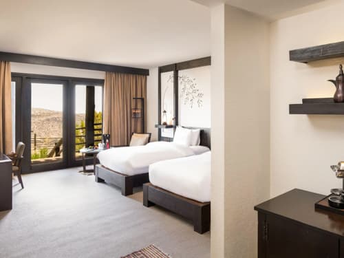 1 King Bed with Jabal Ridge View
