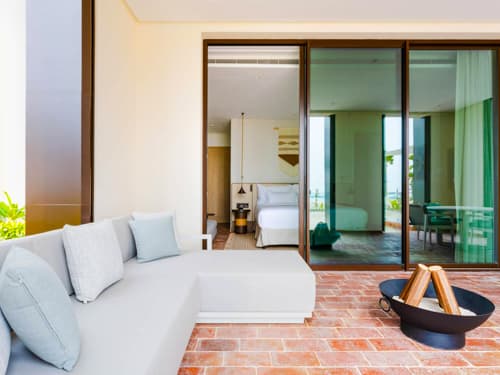 Studio Beach Villa with Pool