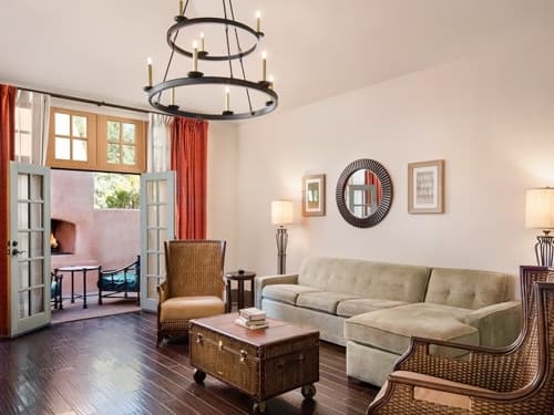 Montavista Courtyard Villa